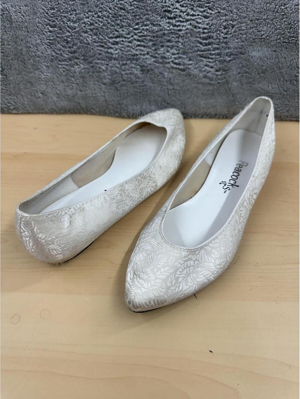 Peacocks Elegant‎ Ivory Floral Ballet Flats